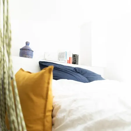 Luminous Apt Near Menilmontant Paris